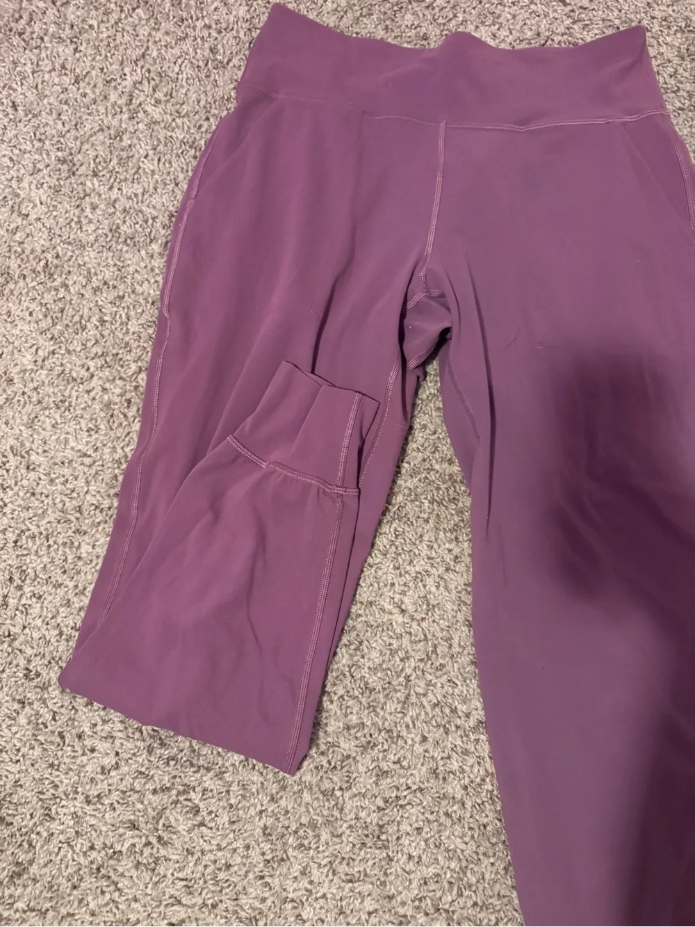 Lululemon Women’s Jogger Size 8 Mauve/plum Purple